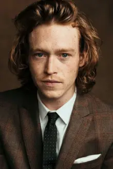 Caleb Landry Jones como: Dracula