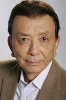 James Hong como: Sifu