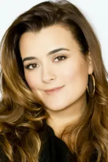 Cote de Pablo como: Shirah