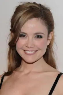 Reiko Aylesworth como: Natalie Shepherd