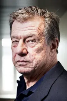 John McTiernan como: 