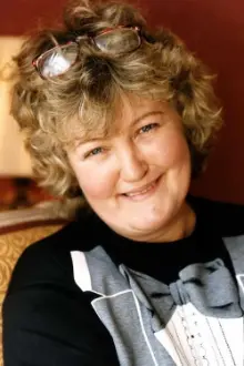 Brenda Fricker como: Joan Jones