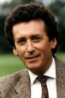 Robert Powell como: Narrator (voice)