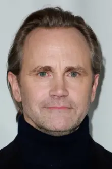 Lee Tergesen como: Gerry