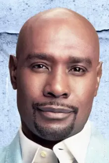 Morris Chestnut como: Ernest Green