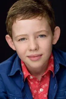 Finn Little como: Connor Casserly