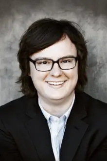 Clark Duke como: Doug McDougal