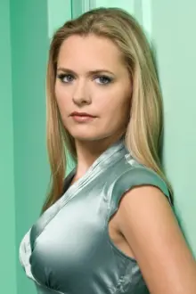 Maggie Lawson como: Jeanine Mulholland