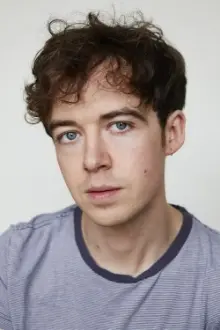 Alex Lawther como: The Boy