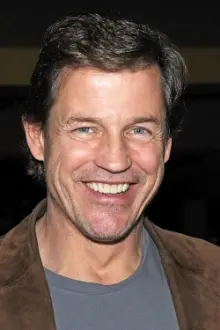 Michael Paré como: Tomas McCabe