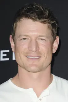 Philip Winchester como: Sgt. Michael Stonebridge