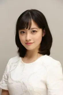 Kanna Hashimoto como: Chika Homura