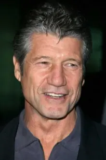 Fred Ward como: Max Camden