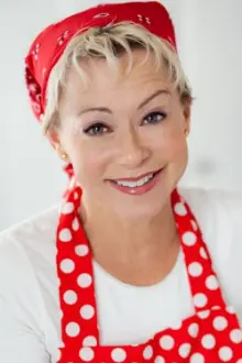 Debi Derryberry como: Claire (uncredited)