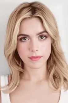 Kiernan Shipka como: 