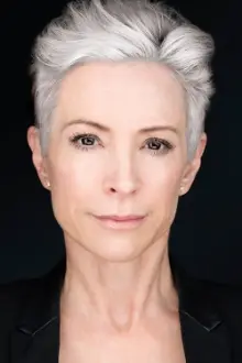 Nana Visitor como: Ellen Dolan