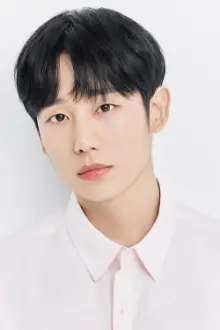 Jung Hae-in como: Park Sun-woo