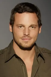 Justin Chambers como: Inspector Matt Parish