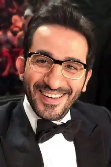 Ahmed Helmy como: Mustafa / X
