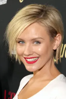 Nicky Whelan como: Lorna Sisco