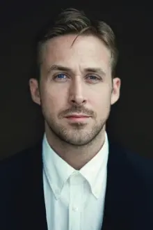 Ryan Gosling como: Narration (voice)