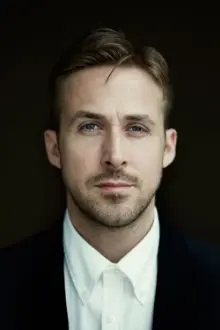 Ryan Gosling como: Driver