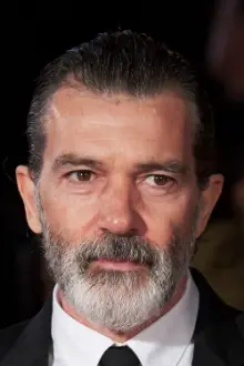 Antonio Banderas como: El Mariachi