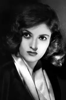 Martha Vickers como: Della