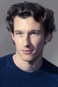 Callum Turner como: Danny