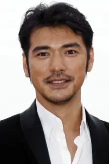 Takeshi Kaneshiro como: Nogami / Yuri Maroev