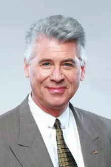 Barry Bostwick como: Paul Plunk