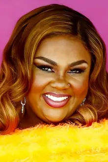 Nicole Byer como: Mikayla