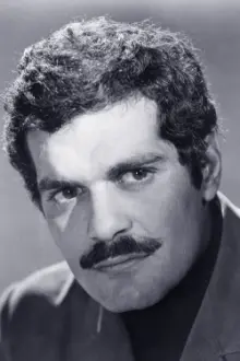 Omar Sharif como: Ayoub/Abdul Hamid Al-Sukkari