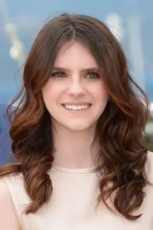 Kara Hayward como: Jamie