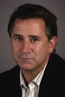 Anthony LaPaglia como: Coach Dewey D'Angelo