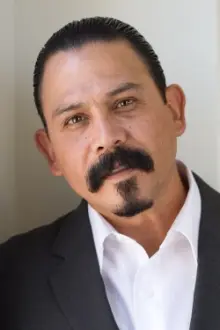 Emilio Rivera como: Steven