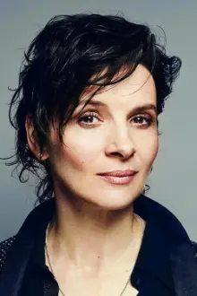 Juliette Binoche como: Ela mesma