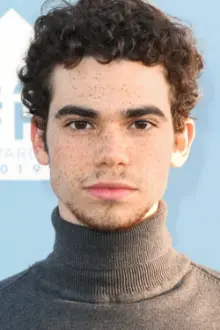 Cameron Boyce como: Cal