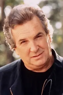 Danny Aiello como: Joseph Scassi