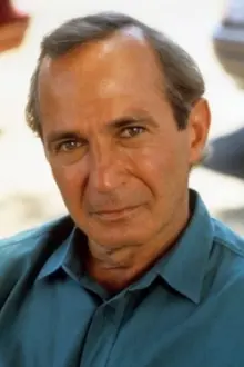 Ben Gazzara como: Secretov tábornok