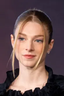 Hunter Schafer como: 