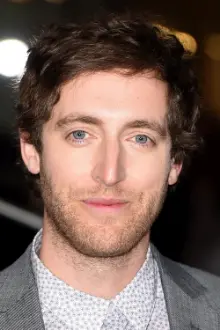 Thomas Middleditch como: Justin Frost