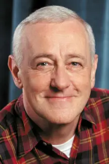 John Mahoney como: Mr. Fitzpatrick