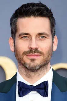 Robert James-Collier como: Thomas Barrow