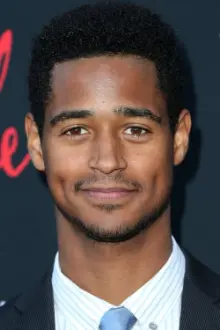 Alfred Enoch como: Ken