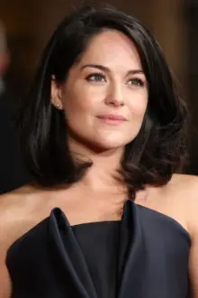 Sarah Greene como: Middle Christina