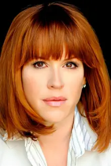 Molly Ringwald como: Narrator (voice)