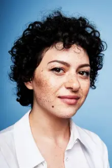 Alia Shawkat como: 