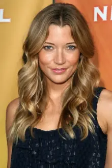 Sarah Roemer como: Sarah