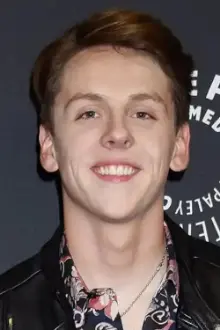 Jacob Bertrand como: Charlie Murphy